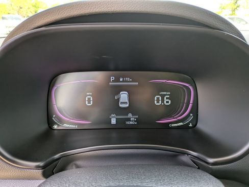 Certified 2024 Kia Soul LX FWD image 32