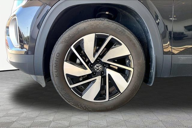 Used 2024 Volkswagen Atlas SE FWD image 21