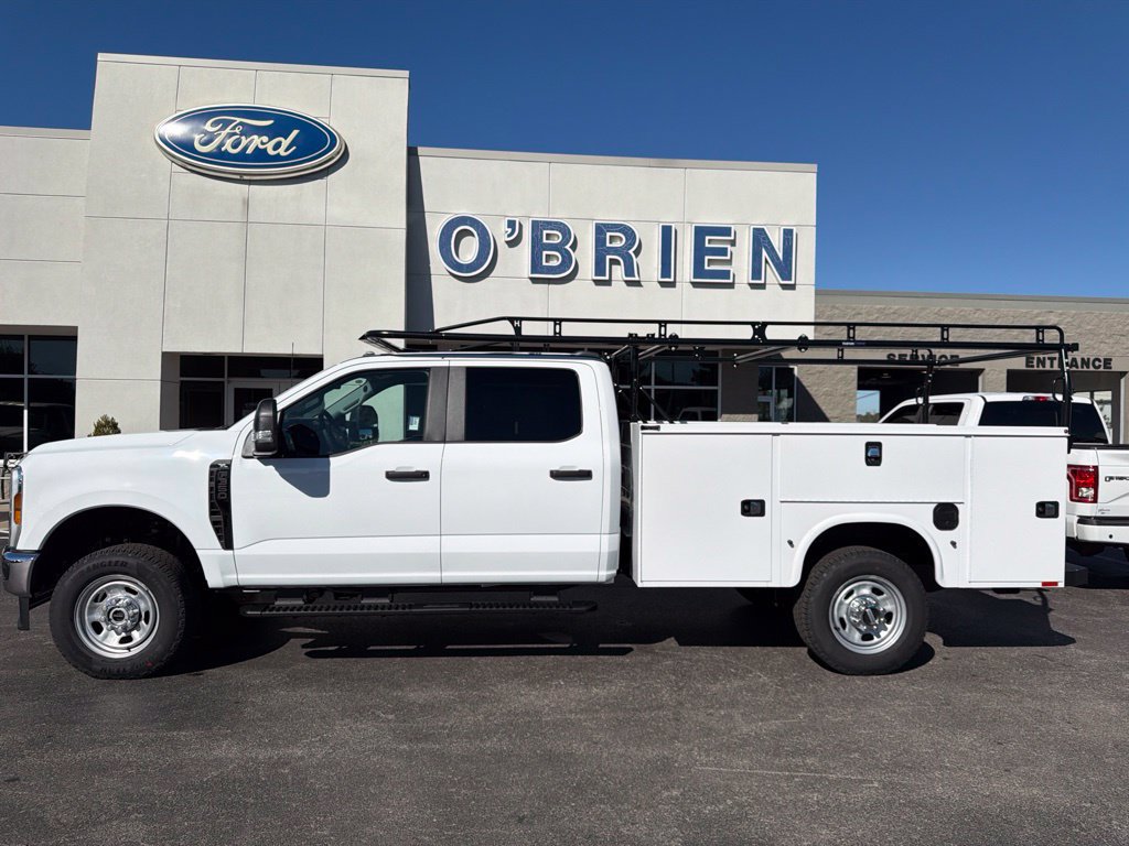 New 2027 Ford F350 XL w/ XL Chrome Package AWD/4WD image 2