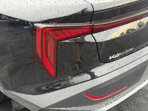 New 2026 Kia K4 FWD image 10