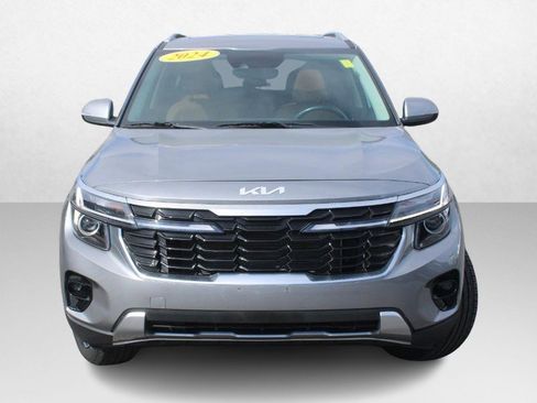 Used 2024 Kia Seltos EX image 10
