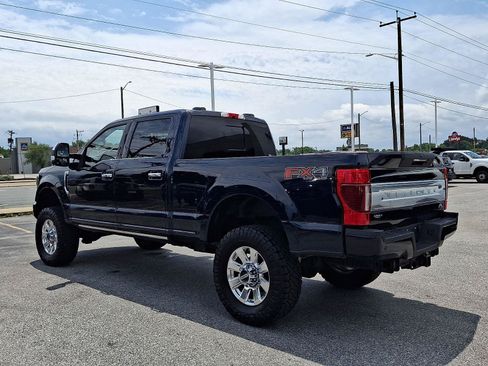 Used 2022 Ford F350 Platinum AWD/4WD image 4