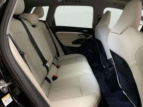 Used 2025 Audi Q6 e-tron Premium Plus w/ Premium Plus image 84