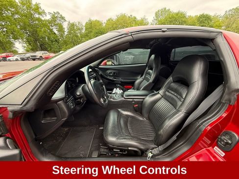 Used 2000 Chevrolet Corvette Coupe w/ Performance Handling Pkg RWD image 13