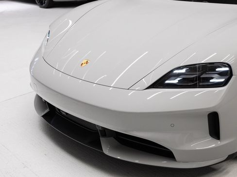 Certified 2026 Porsche Taycan AWD/4WD image 33
