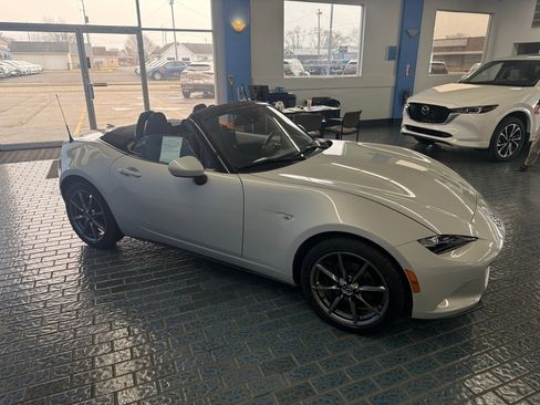 Used 2016 MAZDA MX-5 Miata Grand Touring image 10