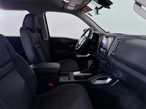 Certified 2022 Nissan Frontier SV image 25