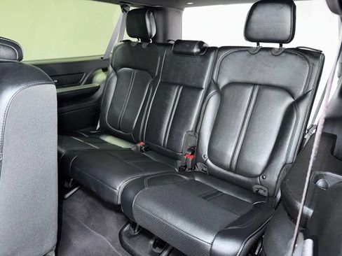 Used 2024 Jeep Wagoneer L Series II w/ Flexible Seating Group AWD/4WD image 27
