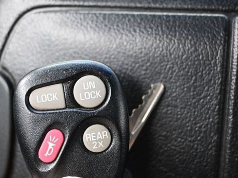 Used 1999 Chevrolet Camaro Z28 RWD image 27