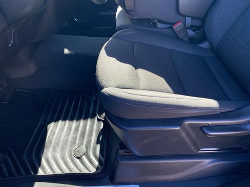 Used 2024 Chevrolet Silverado 2500 LT image 28