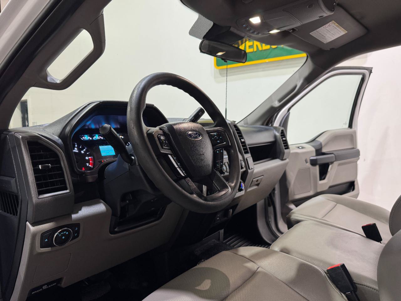 Used 2022 Ford F250 XL w/ Power Equipment Group RWD image 12