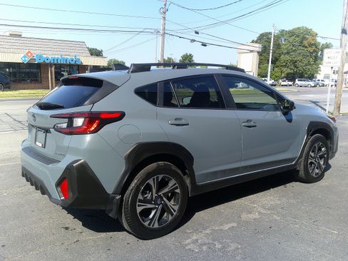 Used 2024 Subaru Crosstrek 2.0i Premium image 8