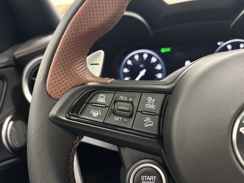 New 2025 Alfa Romeo Stelvio Sprint image 20