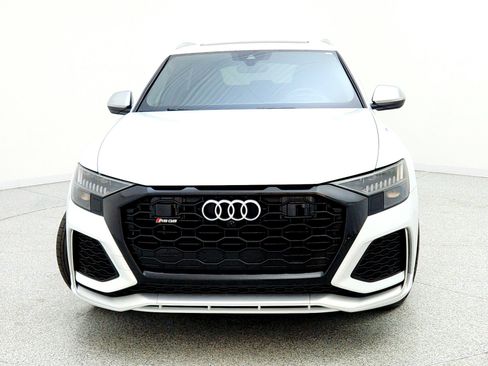 Used 2022 Audi RS Q8 w/ Luxury Package image 2