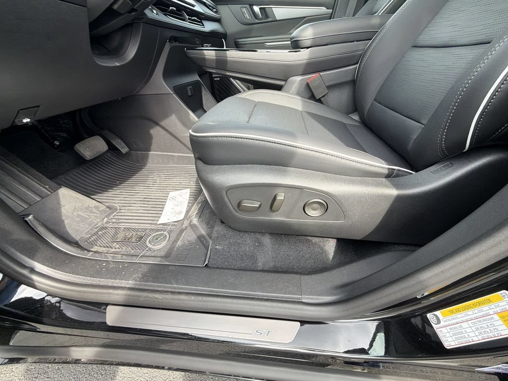 New 2026 Buick Enclave Sport Touring w/ Super Cruise Package FWD image 18