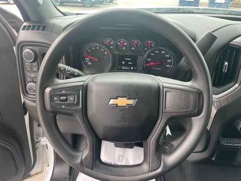 Used 2020 Chevrolet Silverado 1500 Custom w/ Custom Value Package AWD/4WD image 25