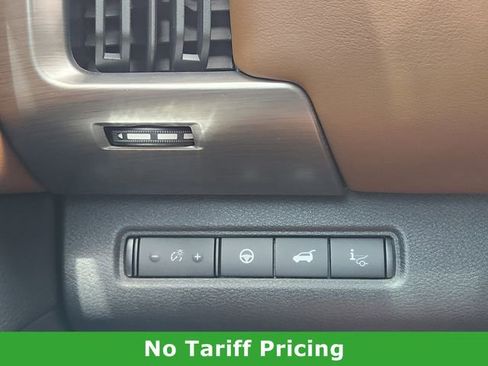 Certified 2025 Nissan Pathfinder Platinum FWD image 20