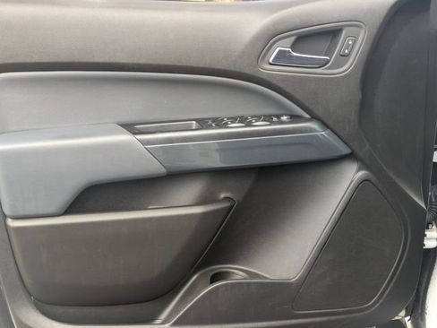 Used 2017 Chevrolet Colorado Z71 image 10