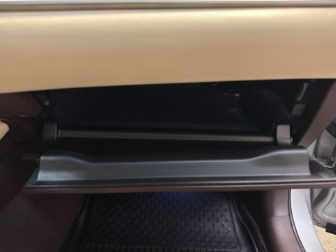 Used 2016 Lexus ES 300h image 24