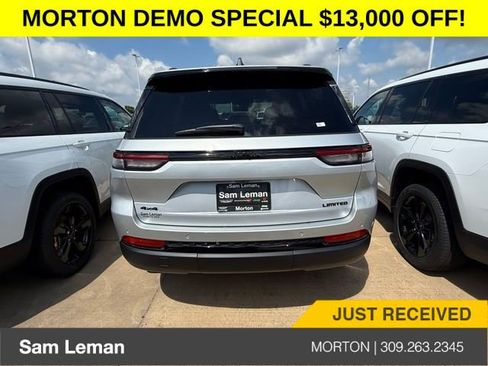 New 2025 Jeep Grand Cherokee Limited w/ Black Appearance Package image 12