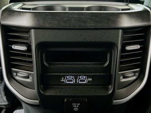 Used 2020 RAM 3500 Big Horn w/ Level 2 Equipment Group AWD/4WD image 17