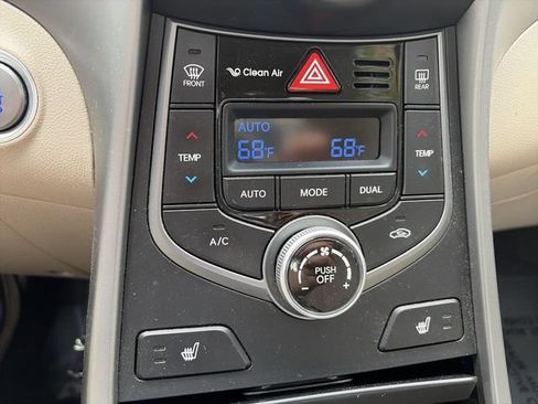 Used 2014 Hyundai Elantra Limited w/ Option Group 03 FWD image 19