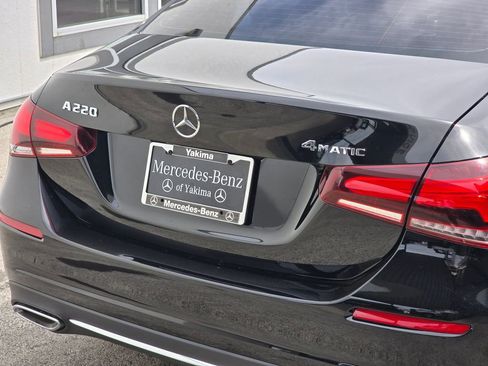 Used 2022 Mercedes-Benz A 220 4MATIC image 13