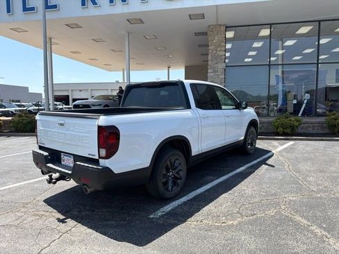 Used 2025 Honda Ridgeline Sport image 4