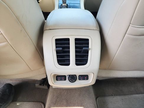 Used 2012 Ford Taurus Limited FWD image 11