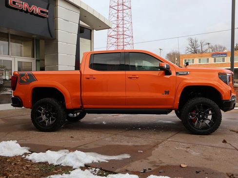 New 2025 GMC Sierra 1500 AT4 w/ AT4 Premium Package AWD/4WD image 8
