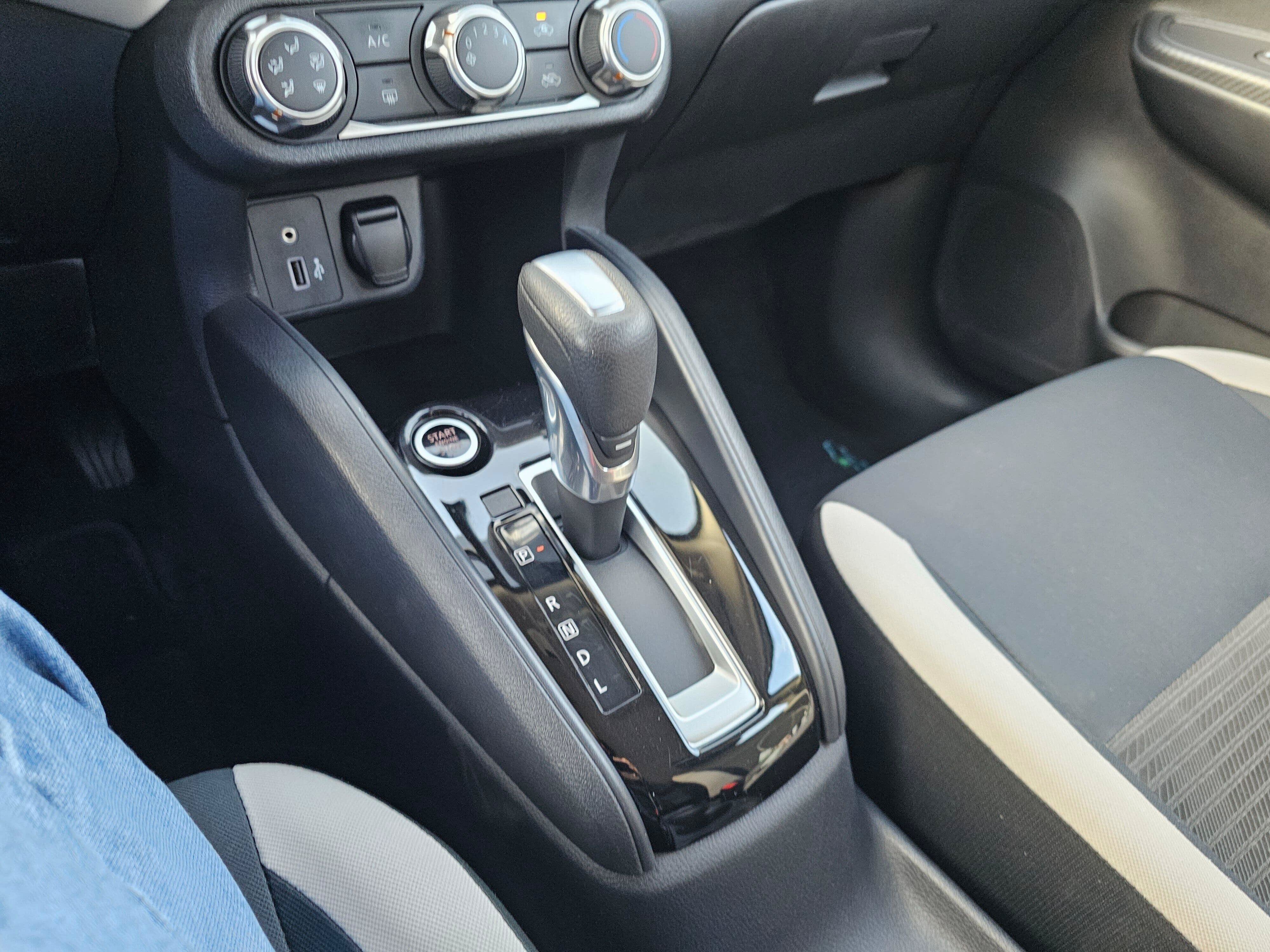 Used 2020 Nissan Versa SV FWD image 29
