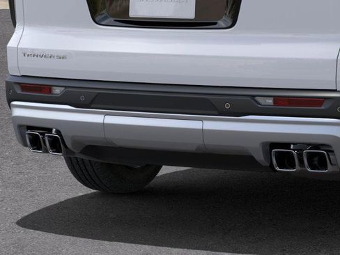 New 2025 Chevrolet Traverse LT w/ Enhanced Driving Package image 14