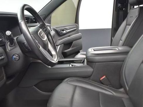 Used 2021 GMC Yukon XL Denali AWD/4WD image 9