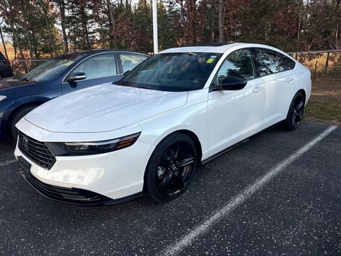 Certified 2023 Honda Accord Sport image 2