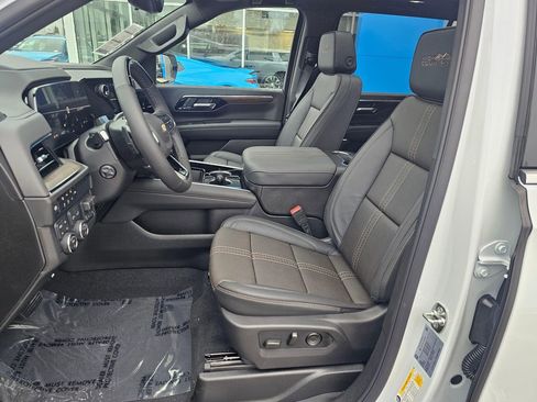 New 2026 Chevrolet Suburban High Country image 22