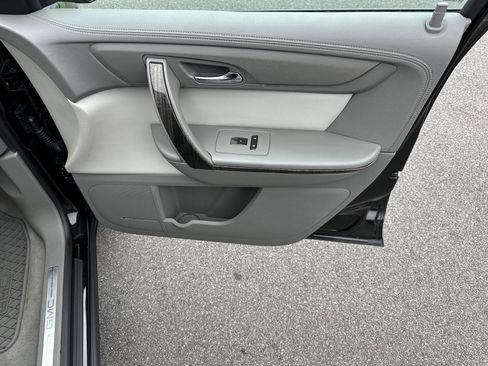 Certified 2016 GMC Acadia SLT w/ Premium Edition image 15