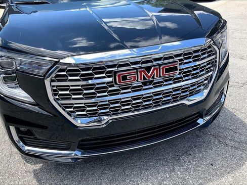 Used 2022 GMC Terrain Denali w/ Black Diamond Edition AWD/4WD image 29