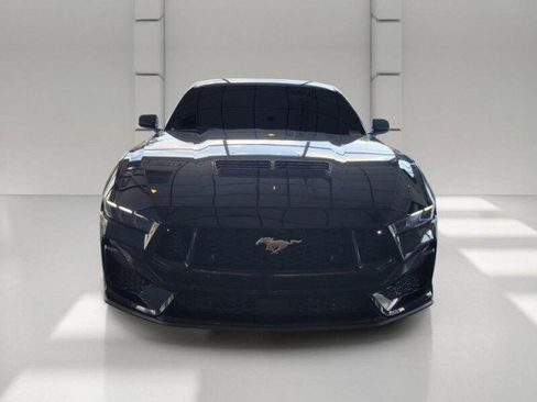 Used 2025 Ford Mustang GT RWD image 2