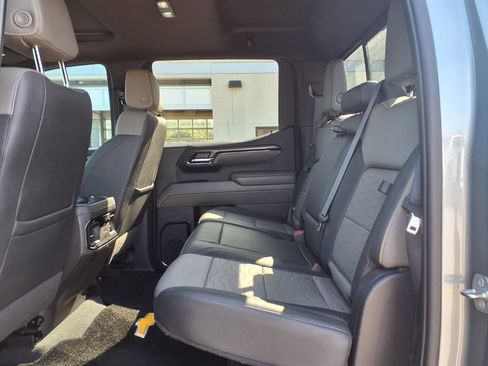 Certified 2023 Chevrolet Silverado 1500 ZR2 w/ Technology Package AWD/4WD image 17