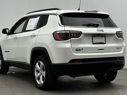 Used 2018 Jeep Compass Latitude w/ Cold Weather Group image 4