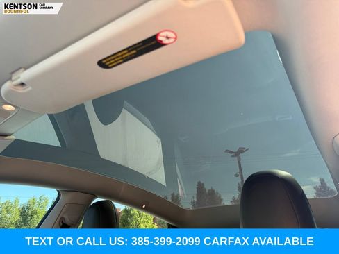 Used 2022 Tesla Model Y Performance AWD/4WD image 25