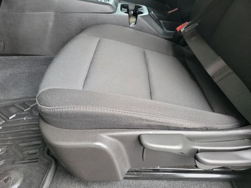 Certified 2024 Chevrolet Colorado W/T image 19