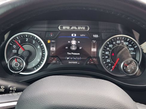 Used 2022 RAM 1500 Laramie AWD/4WD image 15