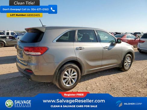 Used 2017 Kia Sorento L image 4