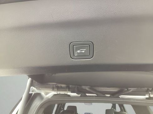 Used 2021 Chevrolet Suburban LT w/ Luxury Package AWD/4WD image 24