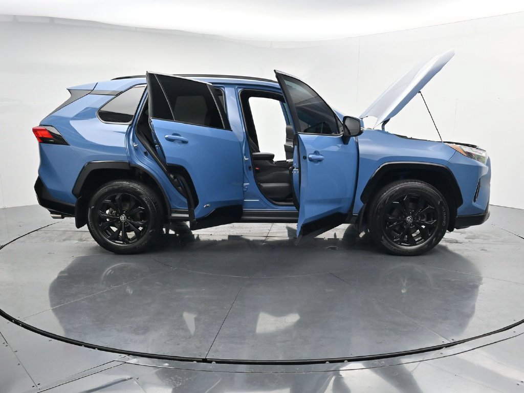 Used 2024 Toyota RAV4 SE w/ Convenience Package AWD/4WD image 41