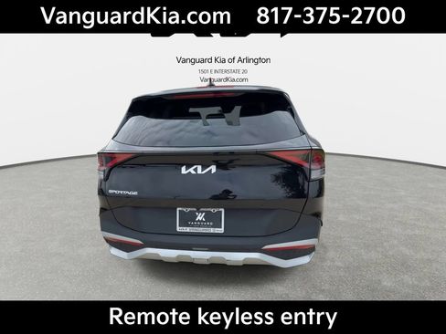 Certified 2025 Kia Sportage EX FWD image 8