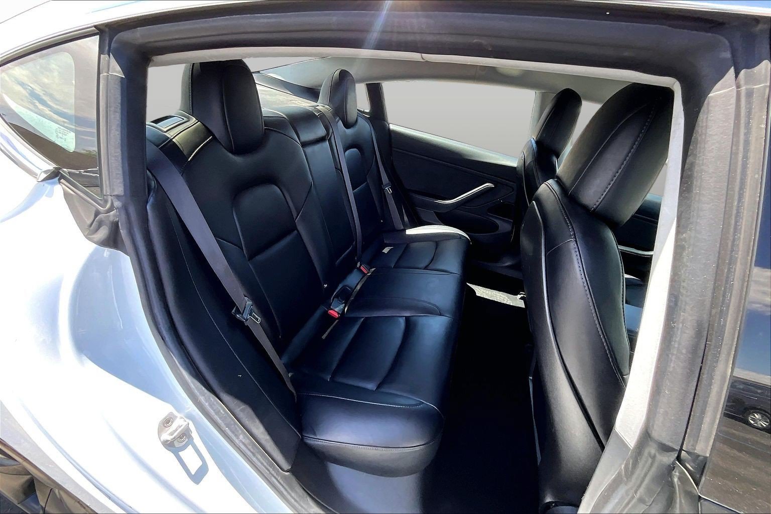 Used 2018 Tesla Model 3 Long Range RWD image 25