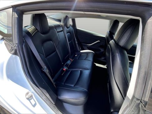 Used 2018 Tesla Model 3 Long Range RWD image 25