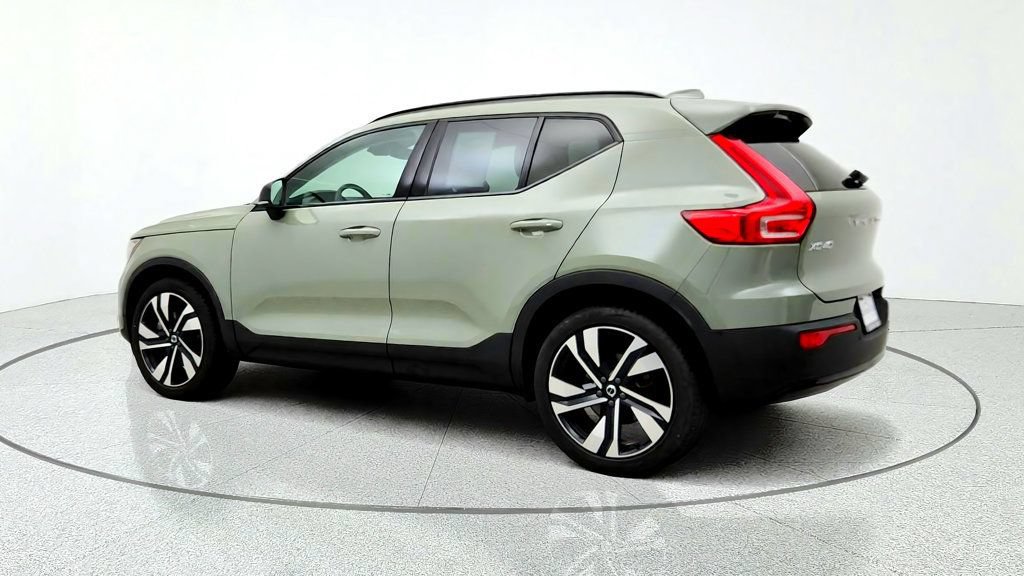 Used 2023 Volvo XC40 B5 Plus w/ Climate Package AWD/4WD image 7